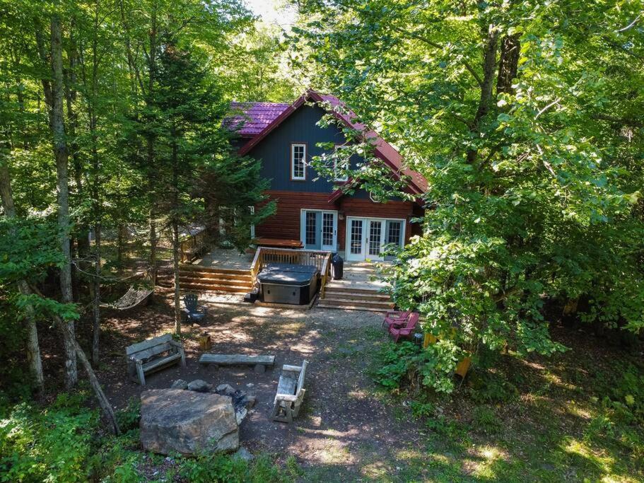 Dingle Run Lodge At Sir Sam'S Haliburton Exterior photo